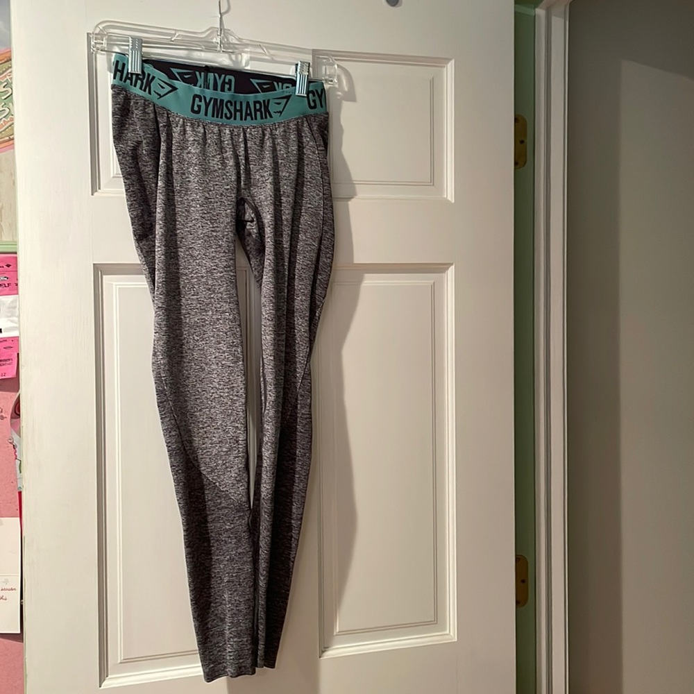 NEW! Gymshark Women’s leggings - size S